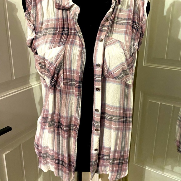 Kismet Plaid Muscle Tank - Picture 1 of 3